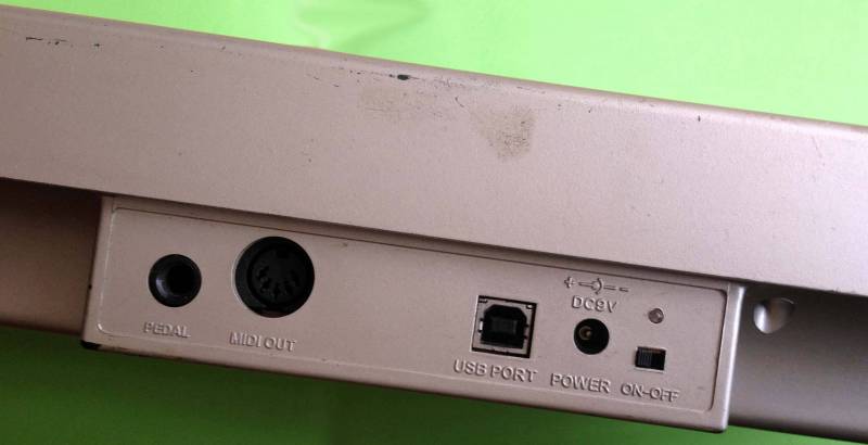 detailmidiusb.jpg detailmidiusb.jpg